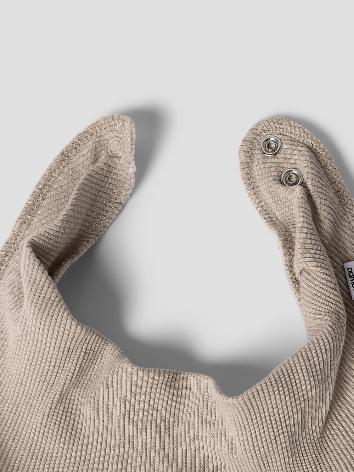 model_shot-front_full